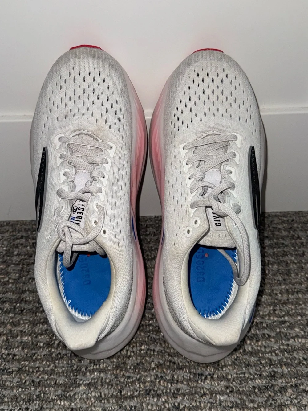 Brooks Glycerin max women's running shoes diva pink/black size 8 Like New